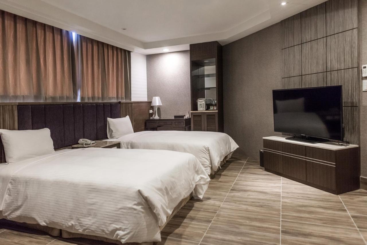 Maple Hotel Second Branch Tainan Eksteriør bilde