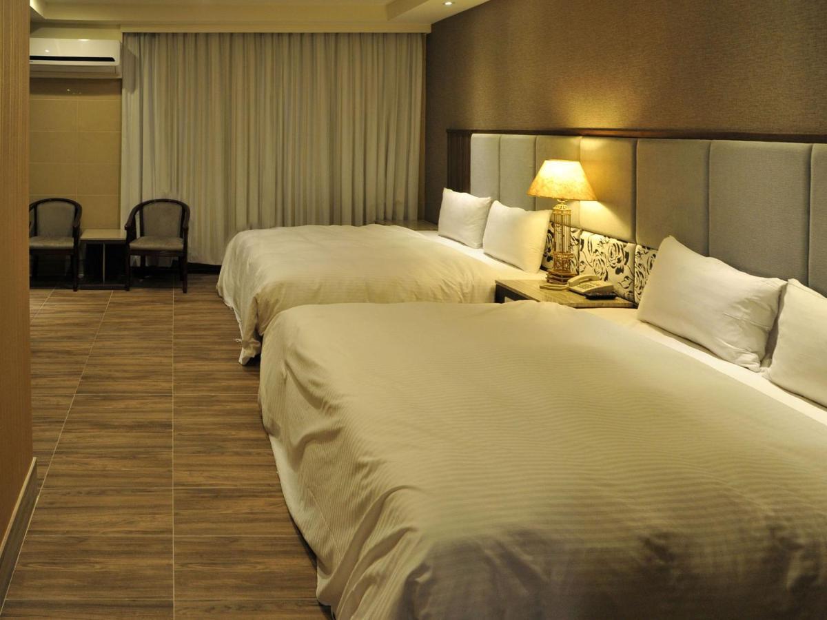 Maple Hotel Second Branch Tainan Eksteriør bilde